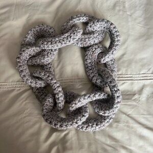 Yokoo Dookie Chain Knitted Scarf in Gray